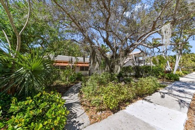 Single-family home located in the Historic District of Lake - photo 23