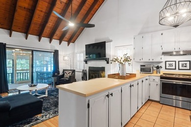 Charming Cape Cod-style home featuring 3 bedrooms and 2 baths in - photo 25