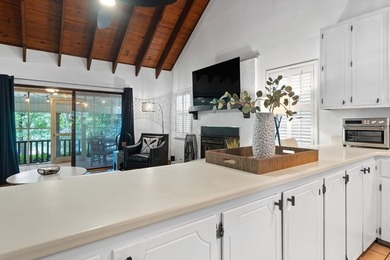 Charming Cape Cod-style home featuring 3 bedrooms and 2 baths in - photo 26