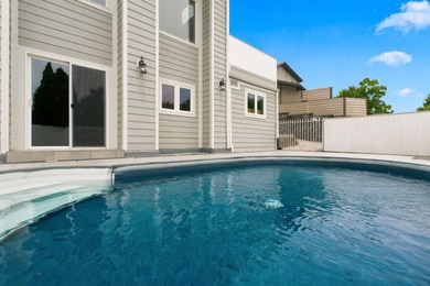Luxury Golf Course Estate in Gated Pointe Royale w/ Private Pool - photo 12
