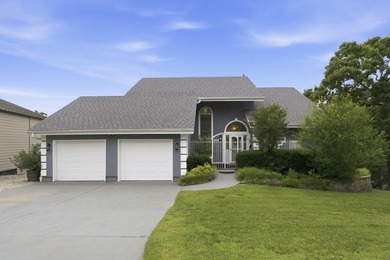 Luxury Golf Course Estate in Gated Pointe Royale w/ Private Pool - photo 13