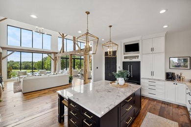 28.45 Acre Estate with Luxury Home, Pool, Pond, Barn & - photo 18