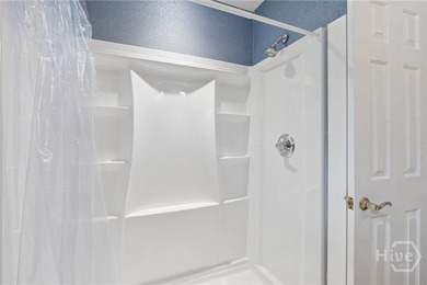Welcome to Kings Grant! This beautiful 3-bedroom, 2.5-bath home - photo 22