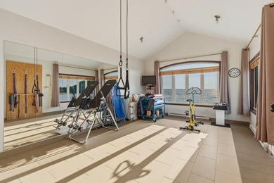 Nichee en bordure du fleuve Saint-Laurent, cette prestigieuse - photo 28