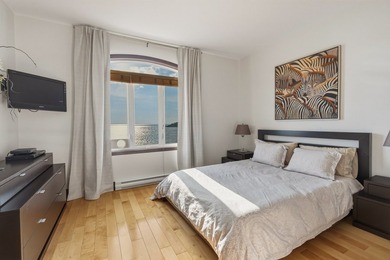 Nichee en bordure du fleuve Saint-Laurent, cette prestigieuse - photo 29
