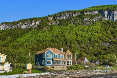 Nichee en bordure du fleuve Saint-Laurent, cette prestigieuse - photo 44