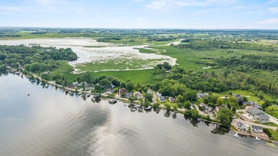 Set along the shores of Tichigan Lake and the Fox River - photo 2