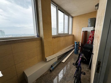 Luxury 3 bedroom and 3.5 bathroom condo penthouse apartment in - photo 14