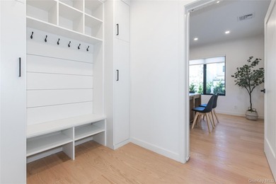 Stunning Modern 2025 Home Set On A Peaceful, Level Property In - photo 16