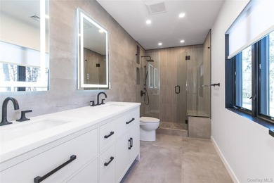 Stunning Modern 2025 Home Set On A Peaceful, Level Property In - photo 24
