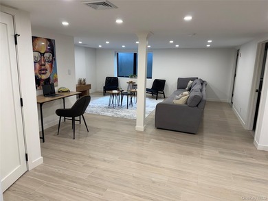 Stunning Modern 2025 Home Set On A Peaceful, Level Property In - photo 27