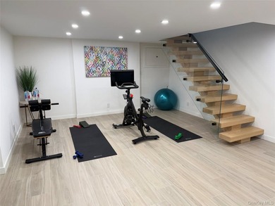 Stunning Modern 2025 Home Set On A Peaceful, Level Property In - photo 28
