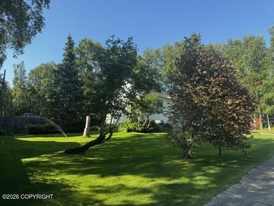 Well maintained 4 bedroom home on a large corner lot. Room for - photo 2