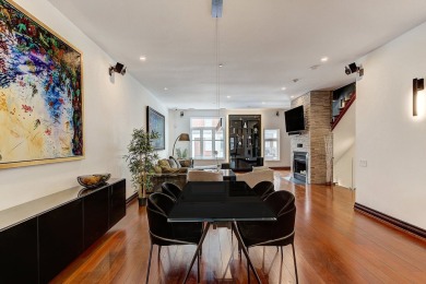 Lake Home For Sale in Montréal (Ville-Marie),