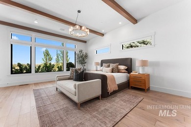 An irreplaceable single-level estate perched on nearly an - photo 23