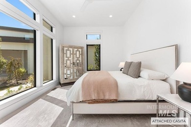 An irreplaceable single-level estate perched on nearly an - photo 30