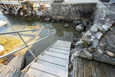 Welcome to your classic Maine lakehouse in Sebago Lake's coveted - photo 9