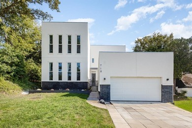 Joe Pool Lake Home For Sale in Cedar Hill Texas