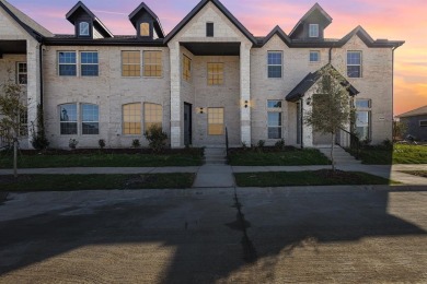 Lake Townhome/Townhouse For Sale in Rowlett, Texas