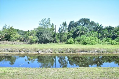 Very nicely kept condominium next to one of the swimming pools - photo 19