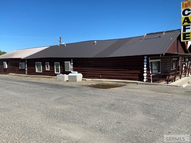 Established restaurant & bar located on Main Street Challis just - photo 3