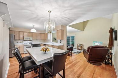 Spacious 3-Bed/2.5-Bth townhome nestled in a quiet, wooded - photo 3
