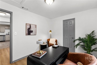 Remodeled 5 minuites to Downtown Savannah. 3 Bedroom 2 Full - photo 12