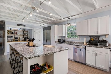 Tucked away inside the exclusive gated community of Colonial - photo 13