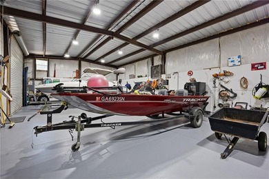Tucked away inside the exclusive gated community of Colonial - photo 42