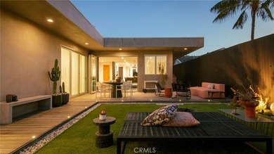 Welcome to a striking architectural residence in the highly - photo 2