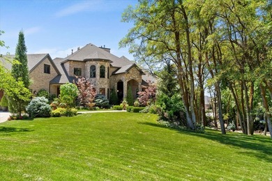 Welcome to this stunning 3-acre horse property nestled at the - photo 3