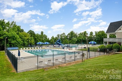 Beautiful move-in ready ranch style home in highly desirable - photo 11