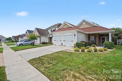 Beautiful move-in ready ranch style home in highly desirable - photo 12