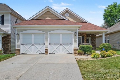 Beautiful move-in ready ranch style home in highly desirable - photo 13