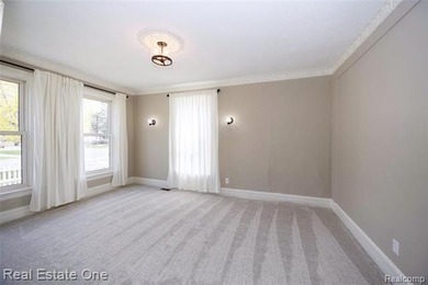 A timeless home in a beloved neighborhood, thoughtfully - photo 15