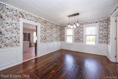 A timeless home in a beloved neighborhood, thoughtfully - photo 22