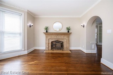 A timeless home in a beloved neighborhood, thoughtfully - photo 23