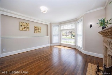 A timeless home in a beloved neighborhood, thoughtfully - photo 25