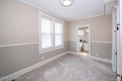 A timeless home in a beloved neighborhood, thoughtfully - photo 32