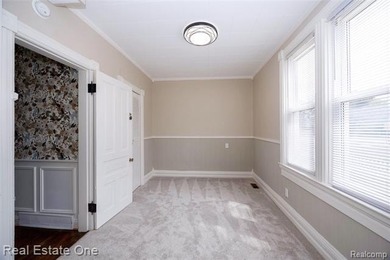 A timeless home in a beloved neighborhood, thoughtfully - photo 33