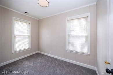 A timeless home in a beloved neighborhood, thoughtfully - photo 38