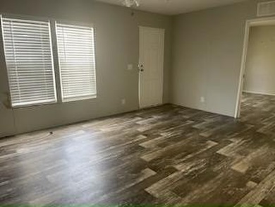 Own your own home in a quiet, well-maintained neighborhood! This - photo 3