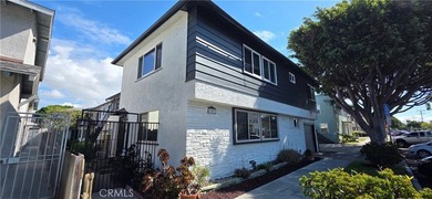 Charming and well-maintained 1-bedroom, 1-bathroom condo in the - photo 1