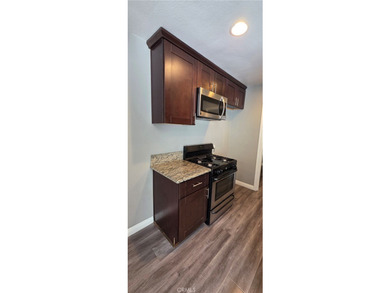 Charming and well-maintained 1-bedroom, 1-bathroom condo in the - photo 9