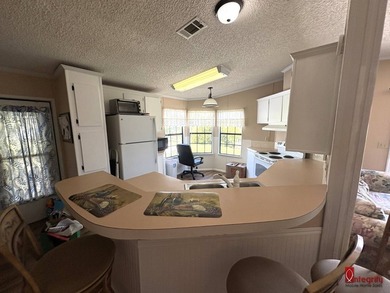 Welcome to this beautifully maintained 2-bedroom, 2-bathroom - photo 11