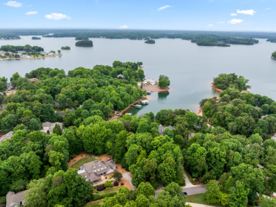 Thoughtfully Designed Lake Keowee Waterfront Home in Quiet Cove - photo 3