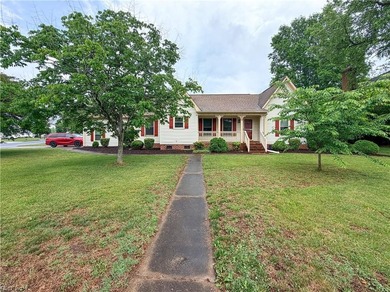 Beautiful ranch-style home located in the sought-after Hickory - photo 34