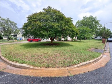 Beautiful ranch-style home located in the sought-after Hickory - photo 36