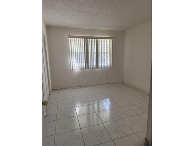 Welcome to Pine Point Villas in desirable Boynton Beach! This - photo 6