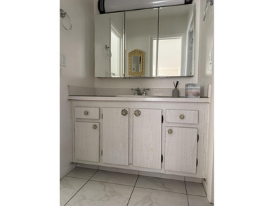 Welcome to Pine Point Villas in desirable Boynton Beach! This - photo 7